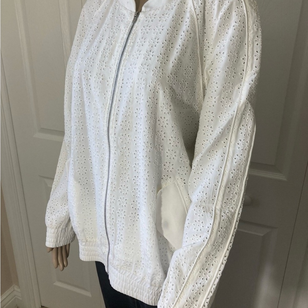 Equipment Kendrix Silk Eyelet Bomber Jacket in white small